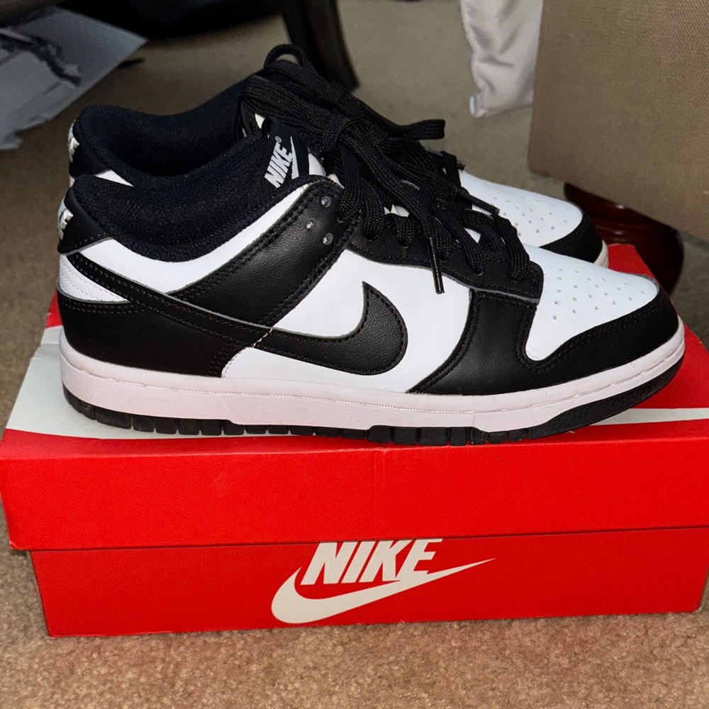 Nike Dunks (Pandas) - Picture 3 of 6